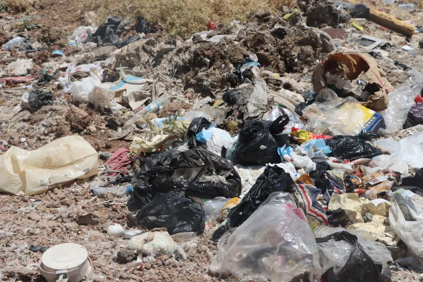 أهالي حي جودي في قامشلو يطالبون بنقل مكب النفايات إلى خارج المدينة