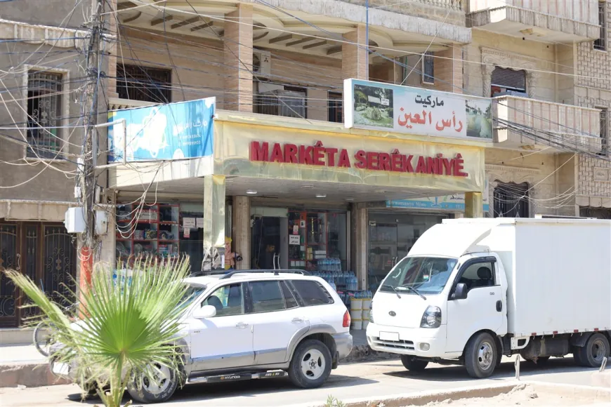 ازدياد استخدام اللغة الكردية على اللافتات التجارية في الحسكة