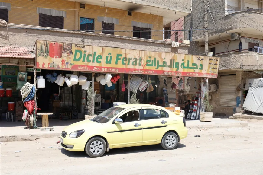 ازدياد استخدام اللغة الكردية على اللافتات التجارية في الحسكة