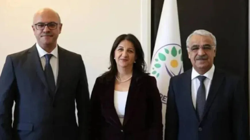 وفد إمرالي يواصل مشاوراته بشأن مسار السلام ويؤكد ضرورة إقرار قانون إطاري