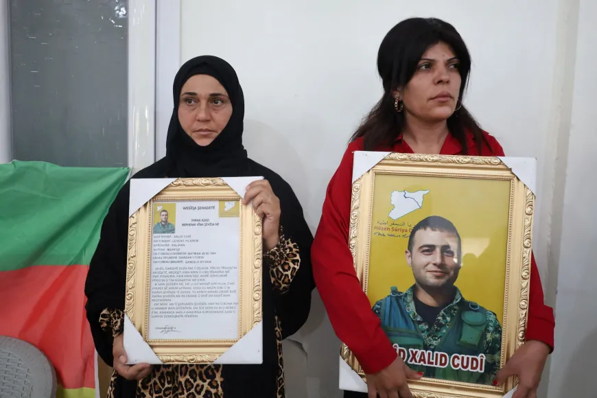 أهالي جل آغا وكركي لكي يقدمون واجب العزاء لذوي ثلاثة شهداء ويؤكدون مواصلة دربهم