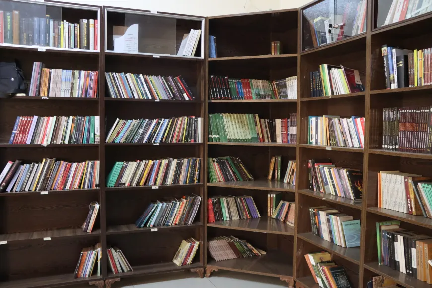 من الميدان إلى الصفحات.. الكتب توثق ذاكرة ثورة روج آفا وتحفظ تاريخها للأجيال