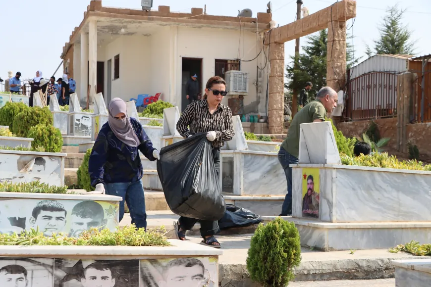 مجلس عوائل الشهداء يطلق حملة لتنظيف مزار الشهيد دلشير في قرية دوكر