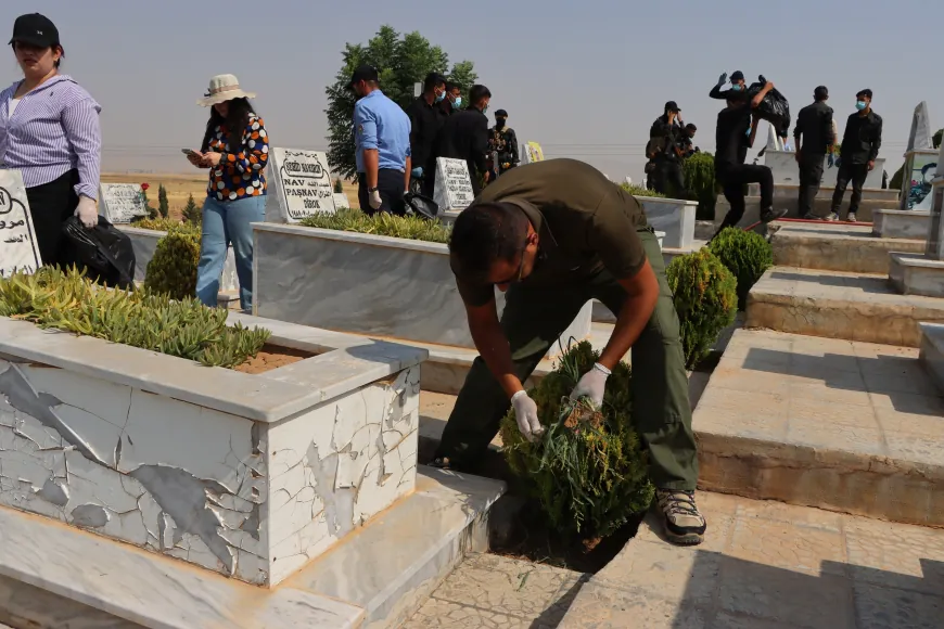مجلس عوائل الشهداء يطلق حملة لتنظيف مزار الشهيد دلشير في قرية دوكر