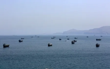 مصدر إيراني ينفي إعادة فتح مضيق هرمز