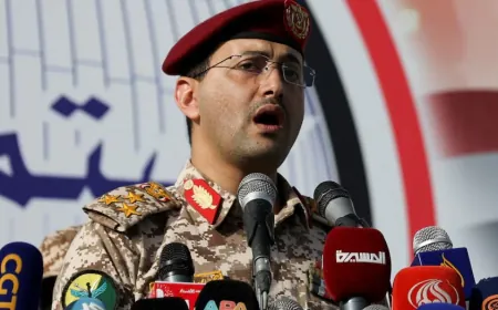 الحوثيون يعلنون استهداف ناقلة نفط سعودية في البحر الأحمر