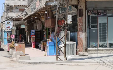 إشغال الأرصفة بقامشلو.. استمرار المخالفات رغم الإنذارات والغرامات