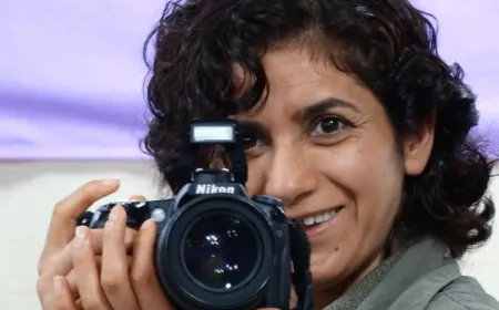دنيز فرات.. بين جسارة المقاتلة وأمانة الصحفية