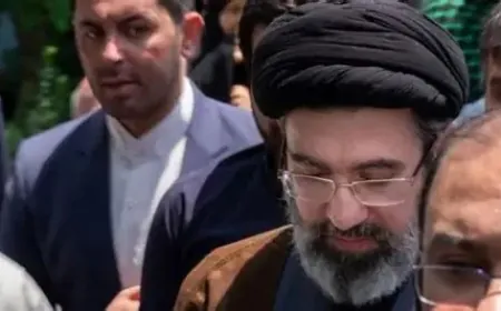 خامنئي يجري تغييرات واسعة في القيادات العسكرية والأمنية الإيرانية