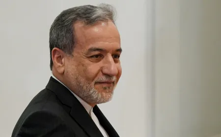 وزير الخارجية الإيراني يرد على ترامب بصدد الحرب الاقتصادية