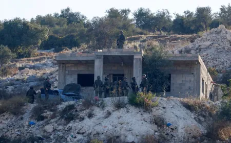 ضربات إسرائيلية تقتل 3 في الضفة الغربية و5 في قطاع غزة
