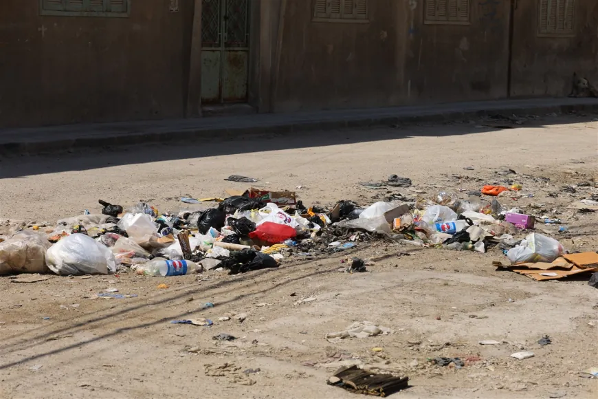 تفاقم أزمة النفايات في الحي العسكري بالحسكة والبلدية توضح السبب