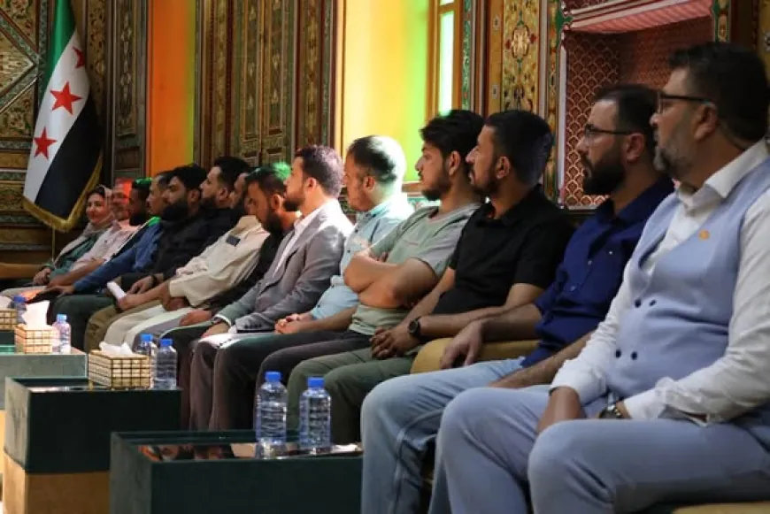 محافظ الحسكة يبحث مع وفد من الأهالي التحضيرات لعودتهم إلى مناطقهم