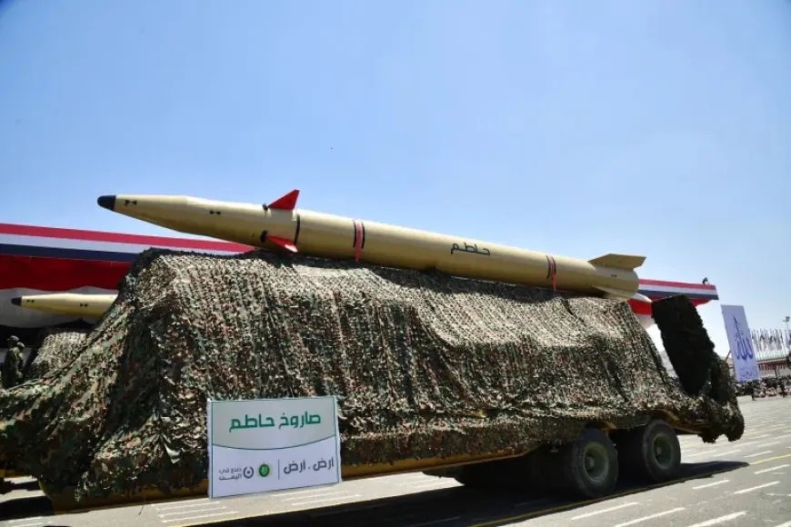 الحوثيون يعلنون استهداف ناقلة نفط سعودية ثانية في البحر الأحمر