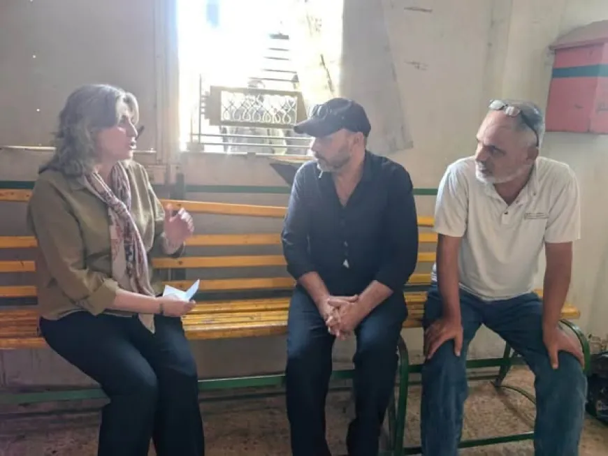 مديرة منطقة قامشلو تتابع إجراءات تبديل العملة وصرف رواتب المتقاعدين