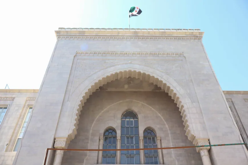 محكمة الجنايات بدمشق تحكم غيابياً بالإعدام على بشار الأسد وحضورياً على عاطف نجيب