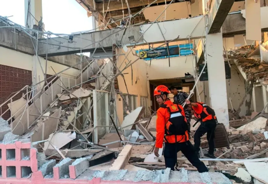 زلزال بقوة 7,7 درجات يودي بحياة 20 شخصاً ويصيب 6 شرق إندونيسيا