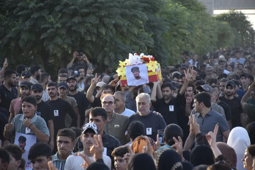 أهالي الدرباسية يشيعون جثمان شهيد
