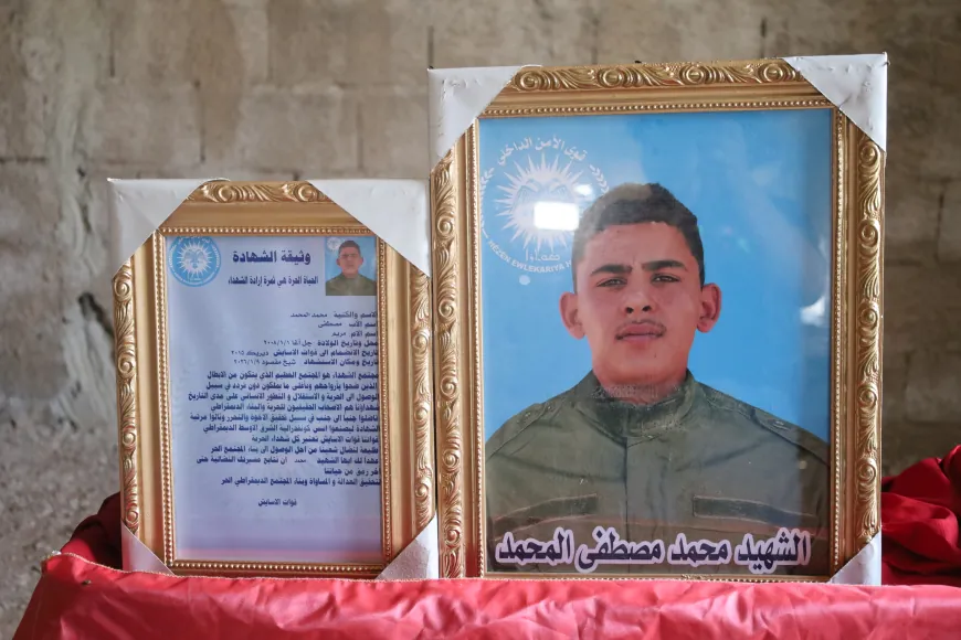 أهالي جل آغا يقدمون واجب العزاء لذوي شهيد من قوى الأمن الداخلي