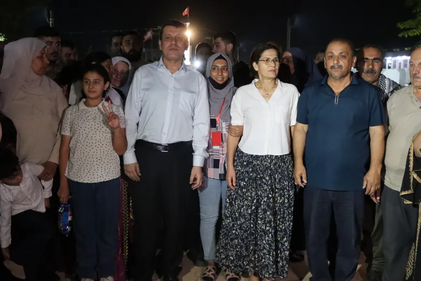 إلهام أحمد ومظلوم عبدي يزوران مزار الشهيد دليل ساروخان