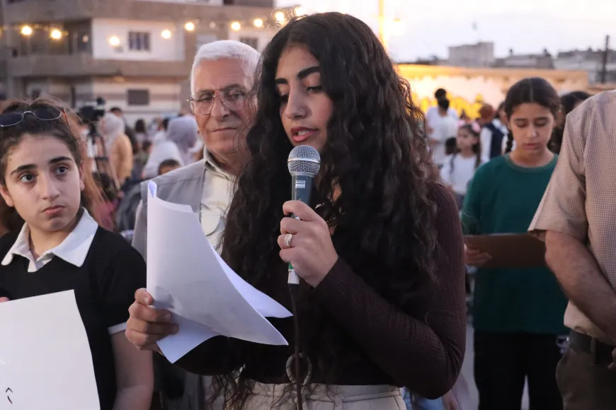 أهالي عامودا يرفضون قرار وزارة التربية السورية المتعلق بتدريس اللغة الكردية