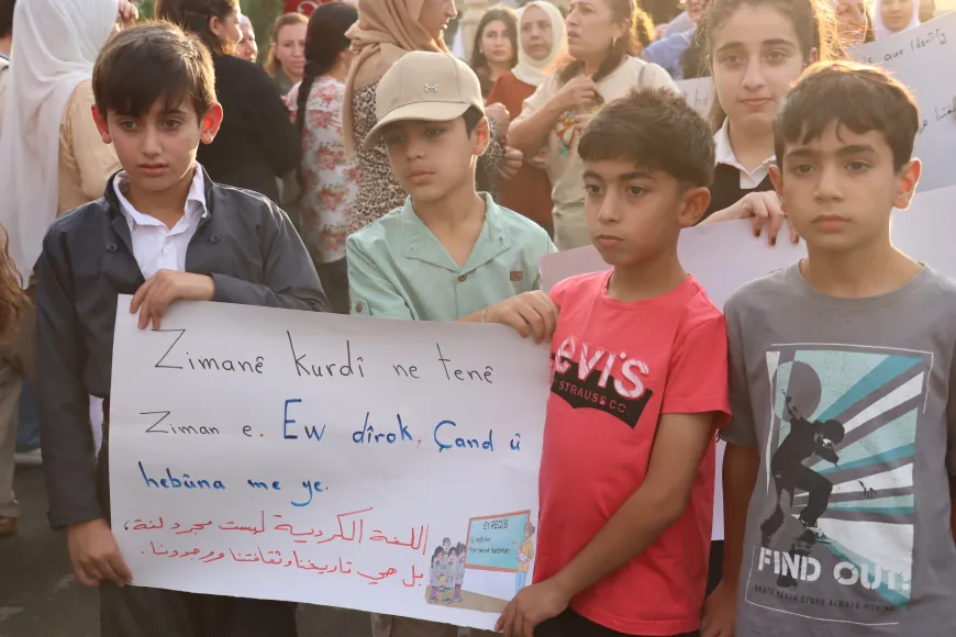 أهالي عامودا يرفضون قرار وزارة التربية السورية المتعلق بتدريس اللغة الكردية