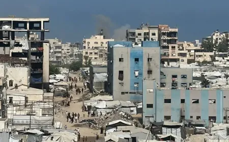 الجيش الإسرائيلي ينفذ ضربات جوية وبرية وبحرية غرب مدينة غزة