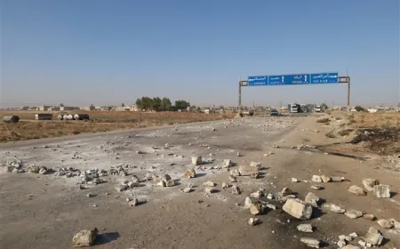 قطع طريق تل تمر- حلب لليوم الثاني على التوالي احتجاجاً على رفع أسعار المحروقات  
