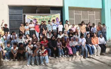 طلاب قامشلو وديرك ورميلان يتمسكون بتدريس المناهج باللغة الكردية 
