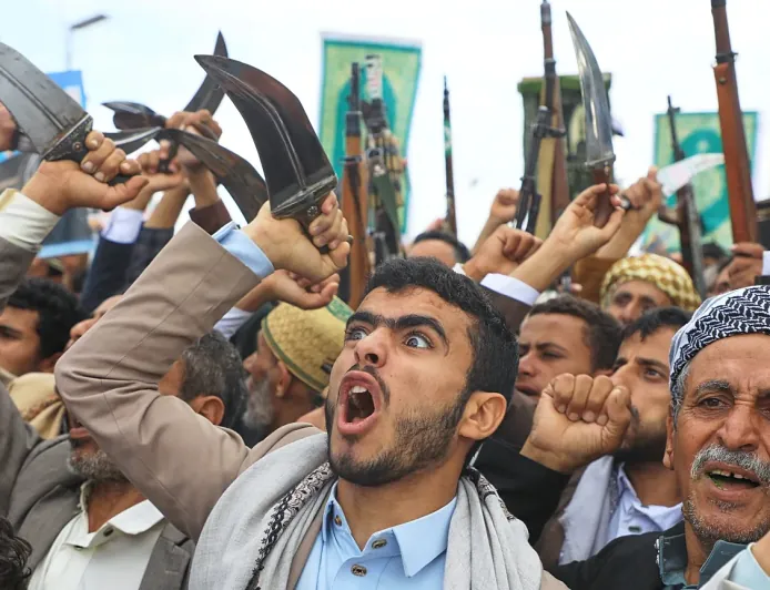باحث: التطورات الإقليمية قد تعيد تشكيل موازين القوى في اليمن