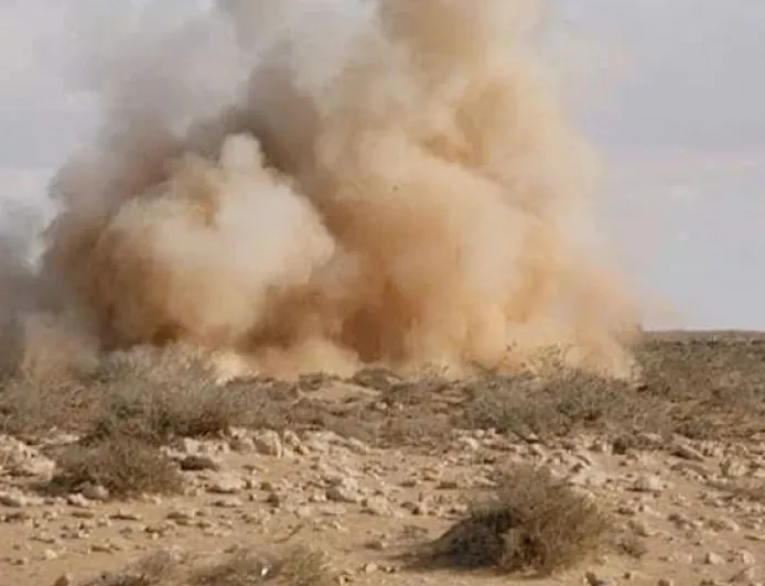إصابة 3 جنود بانفجار لغم أثناء إزالته شمال الرقة