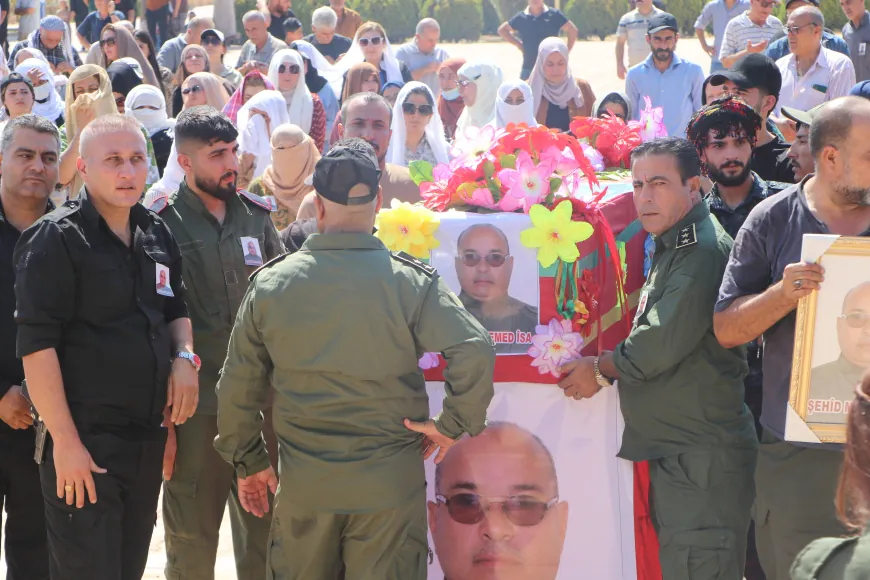 المئات في الحسكة يشيّعون جثمان الشهيد محمد عيسى
