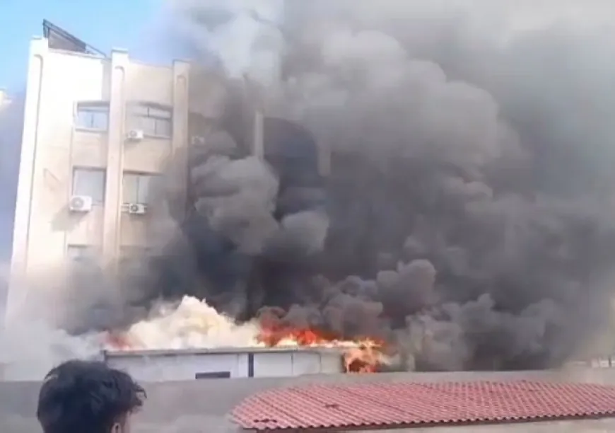 حريق في مبنى مديرية الصحة بمدينة إدلب