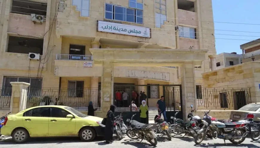 استقالة رئيس مجلس مدينة إدلب بعد جدل حول هدر المال العام