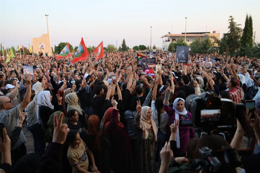 الآلاف يشيعون جثمان الشهيد سيبان حسكة