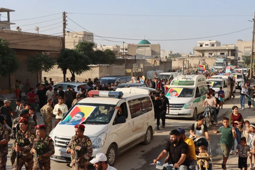 الآلاف من أبناء كوباني يشاركون في مراسم توديع شهداء السجن