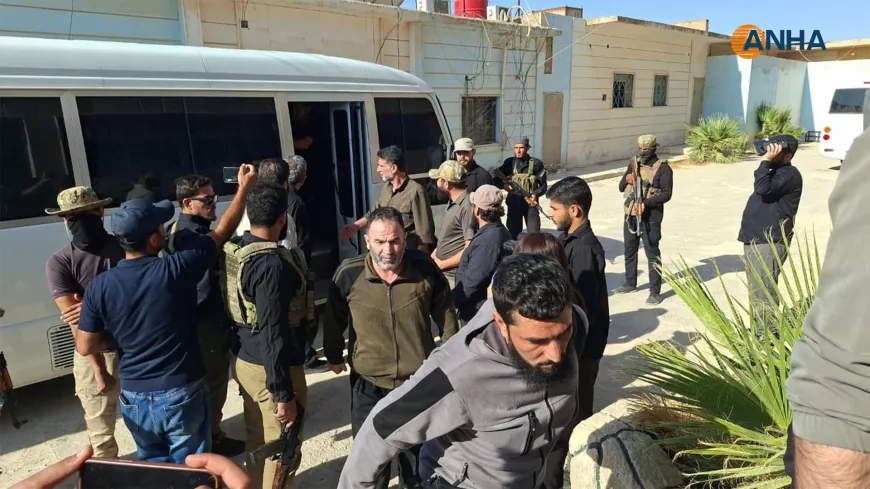 الإفراج عن 49 أسيراً كانوا محتجزين لدى الحكومة الانتقالية