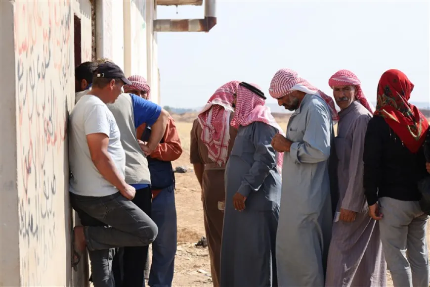 مبادرة إنسانية في تل تمر لمساعدة الأهالي على استبدال العملة لشراء الخبز
