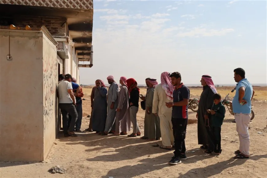 مبادرة إنسانية في تل تمر لمساعدة الأهالي على استبدال العملة لشراء الخبز