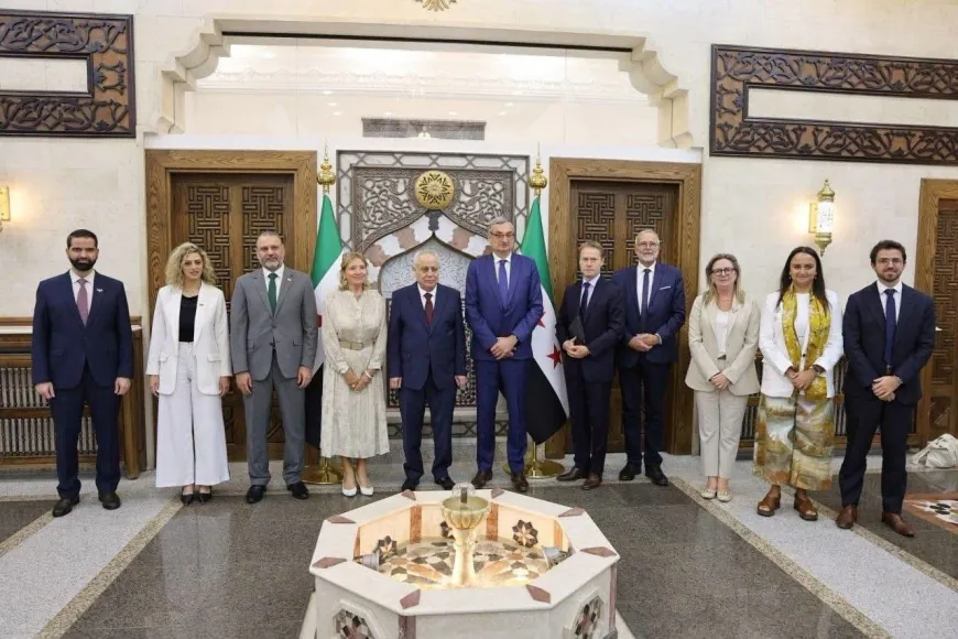 رئيس البرلمان السوري يلتقي مع وفد من مجلس الشيوخ الفرنسي
