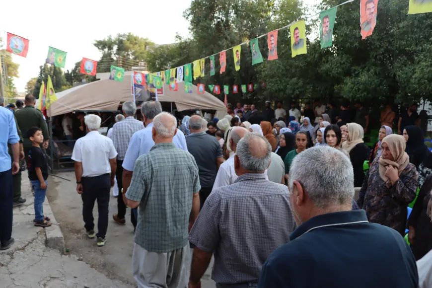 تقديم واجب العزاء لذوي عضو في قوى الأمن الداخلي