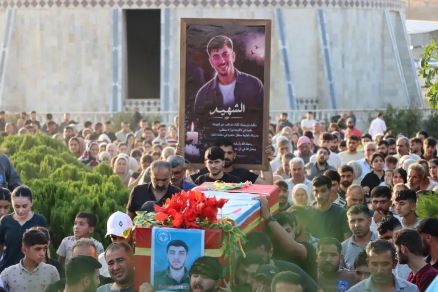 أهالي كوباني يشيّعون جثمان عضو في قوى الأمن الداخلي
