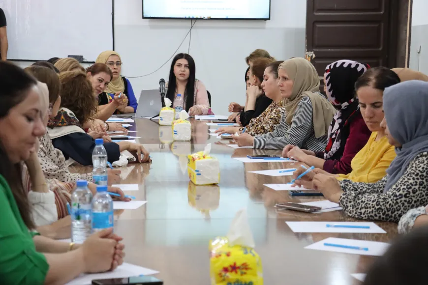 ندوة حوارية تبحث دورة المرأة في حماية اللغة الكردية وضمان حقوقها دستورياً