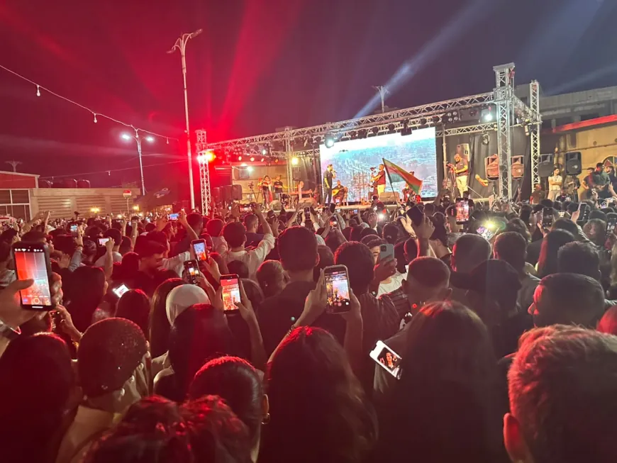 الفنان آزاد بدران يحيي حفلاً فنياً ضمن فعاليات مهرجان التسوق في قامشلو