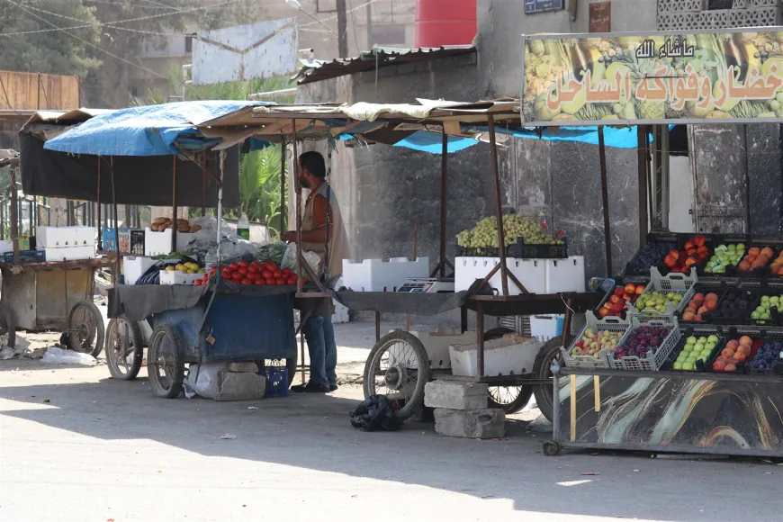التقشّف للبقاء.. السوريون يواجهون الغلاء بالبابور والبطانية