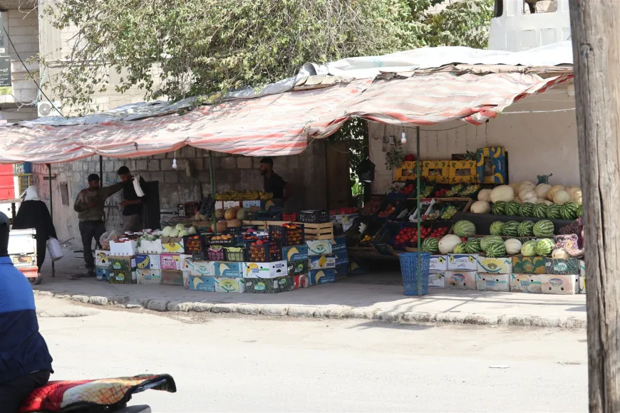 التقشّف للبقاء.. السوريون يواجهون الغلاء بالبابور والبطانية