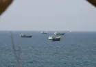 غرق سفينة حاويات قرب مضيق هرمز بعد إصابتها بمقذوف