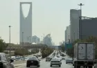 السعودية تعلن اعتراض مسيّرات وصواريخ والحوثيون يجددون التهديد باستهداف مطار الرياض