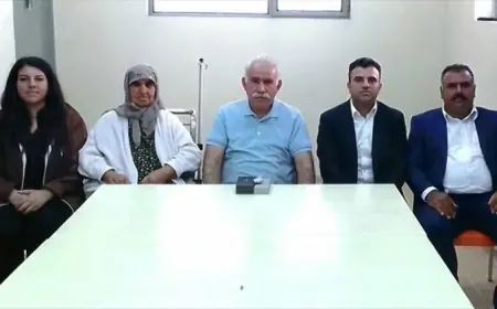 أسرة القائد عبد الله أوجلان تتوجه إلى جزيرة إمرالي