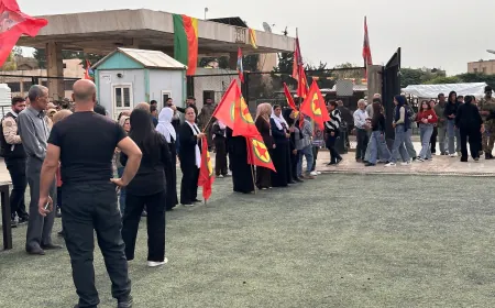 بدء توافد الأهالي إلى قامشلو للمشاركة في مراسم غيابية لـ 26 مقاتلاً ومقاتلة من الكريلا 